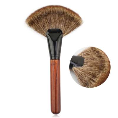 1 Pcs Large Fan Makeup Brush Professional Face Highlighting Powder Brush Contouring Bronzer Brush with squirrel hair